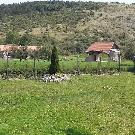 Szakal Vendeghaz Guest house