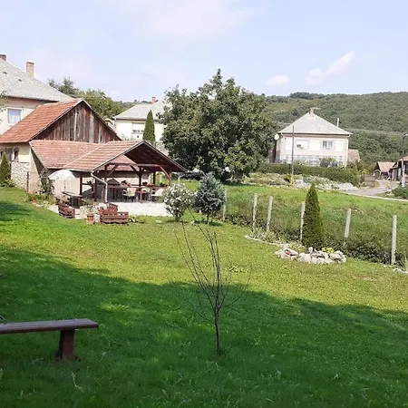 Guest house Szakal Vendeghaz