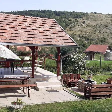 Szakal Vendeghaz *